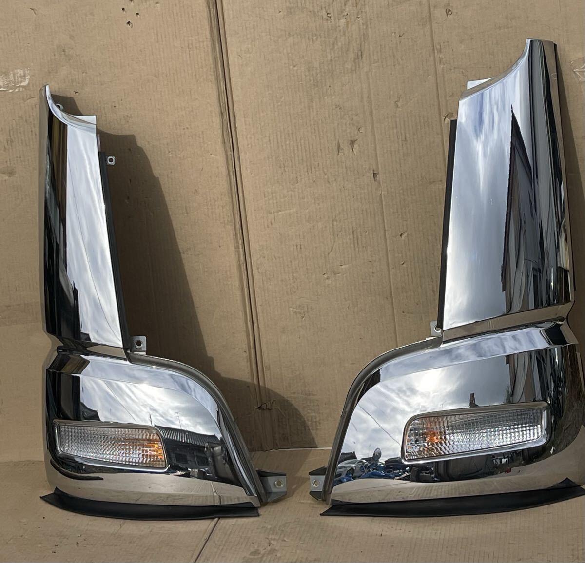 217 三菱 ふそう スーパーグレート メッキ コーナー パネル 左右セット メッキコーナーパネル拍卖