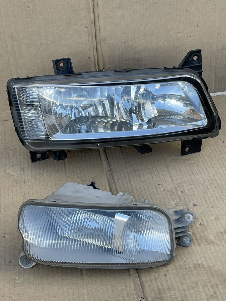 228 三菱ふそう スーパーグレート HIDヘッドライト(運転席側右側)KOITO 100-87909拍卖