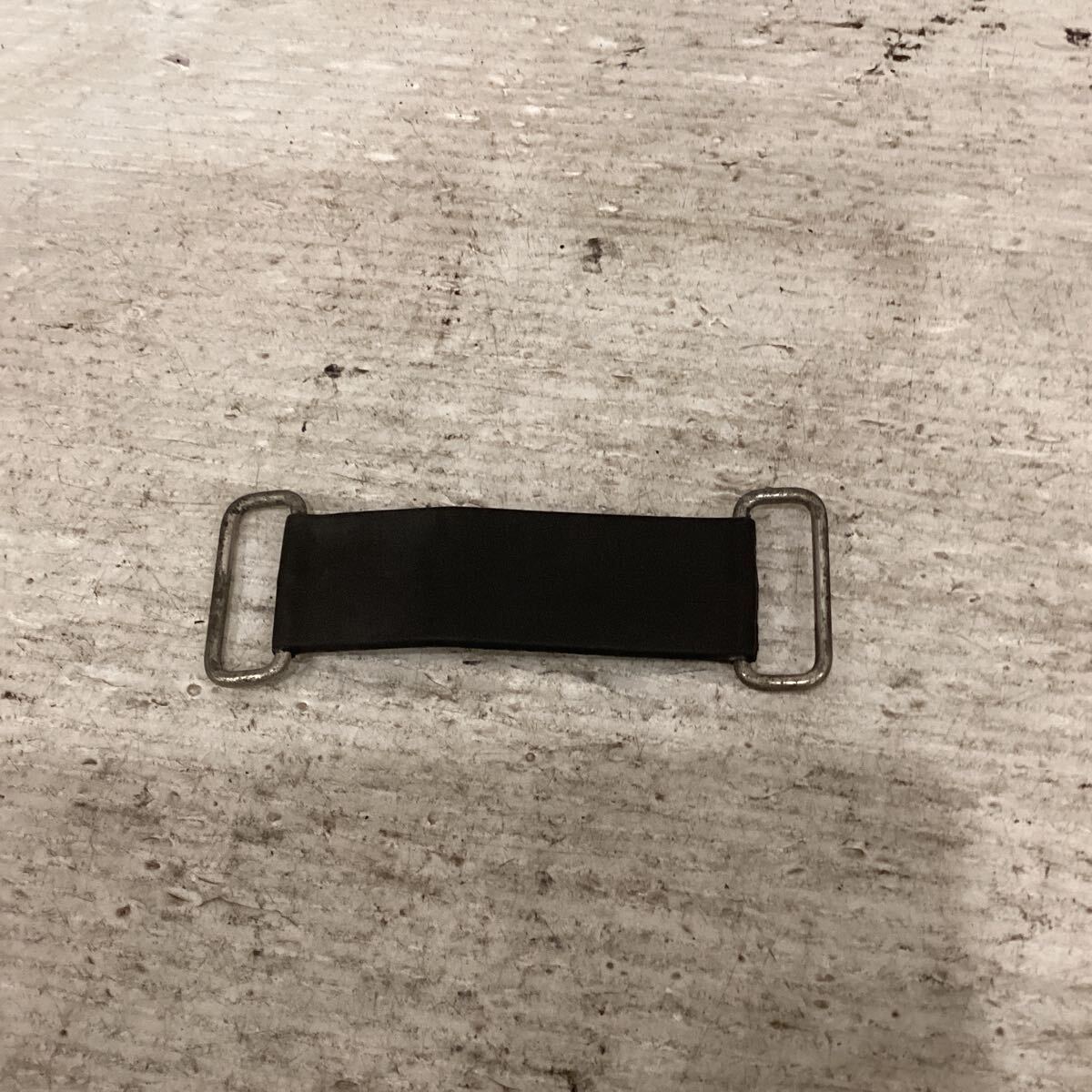 A38-27 ホンダ PCX125 JF28 バッテリー バンド 純正部品拍卖