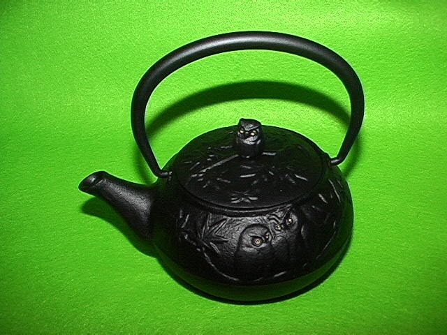 ★★★南部鉄器:カラー急須*ふくろう急須瓶敷セット*黒色★★★拍卖