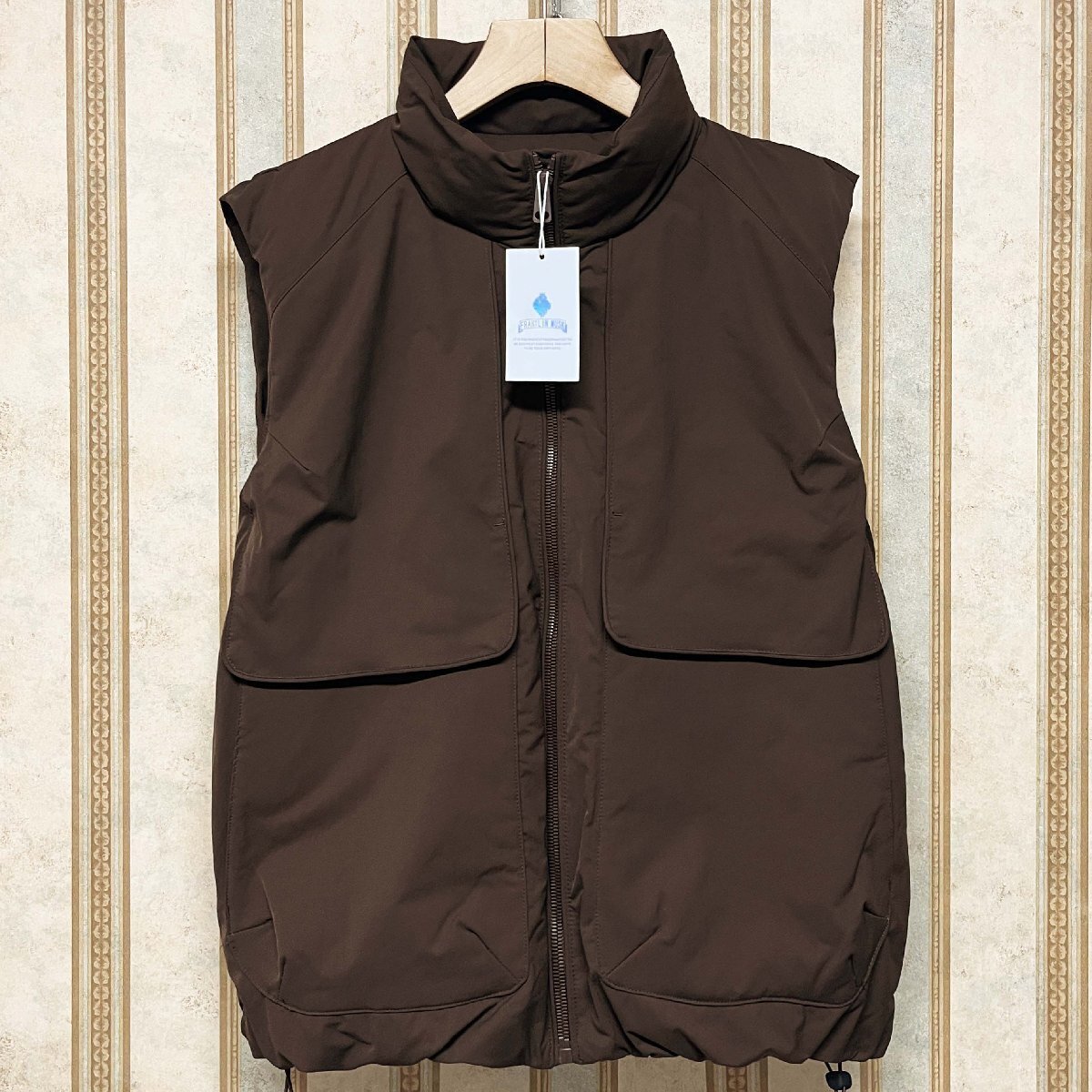 高級 定価8万 FRANKLIN MUSK・アメリカ・ニューヨーク発 ダウンベスト 防寒 防風 軽量 ゆったり 無地 カジュアル アウター コート サイズ2拍卖