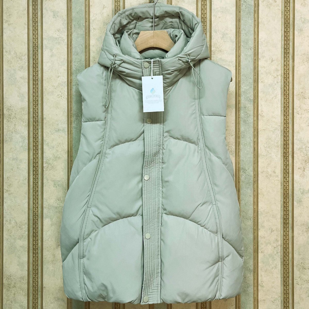 定価8万 FRANKLIN MUSK・アメリカ・ニューヨーク発 ダウンベスト ダックダウン90% 柔らか 暖かい ふわふわ フード付き アウター サイズ2拍卖