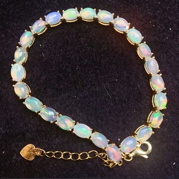 ナチュラルオーバルオパールブレスレット 鑑別付き 100%天然 アクセサリー 宝石 ◆最初の入札者様は開始価格で購入可能 Yu_7168拍卖