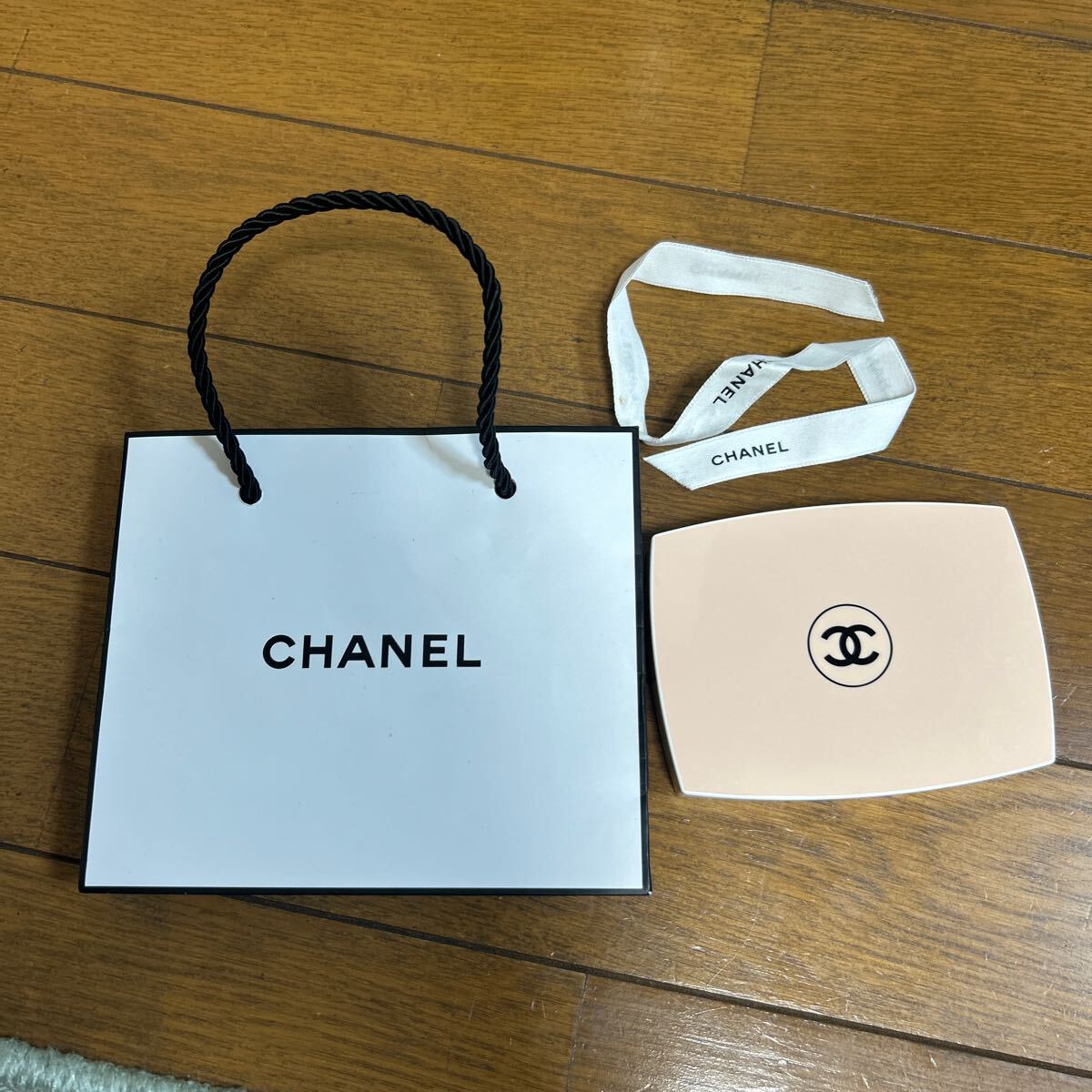 CHANEL シャネル ファンデケースのみ 紙袋 リボン拍卖