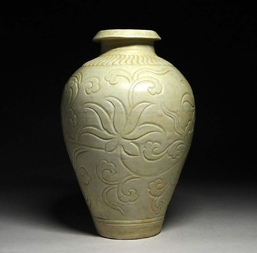 緑屋t■ 中国古玩 白磁 陰刻 花瓶 壺 磁州窯 唐物 時代物 i9/10-6486/6-3#80拍卖