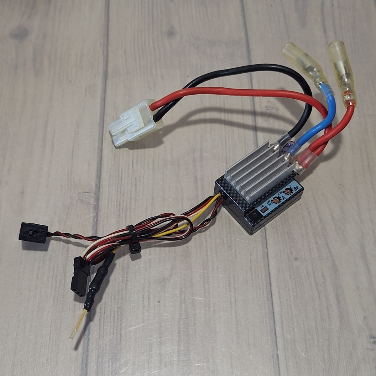 キーエンス エクストレイ ブラシアンプ ESC 中古 ラジコン拍卖