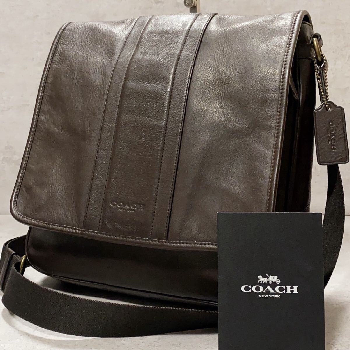 極美品●COACH コーチ ショルダーバッグ メッセンジャーバッグ ビジネス レザー 本革 エンボス ロゴ型押し 肩掛け 斜め掛け ブラウン 1円拍卖