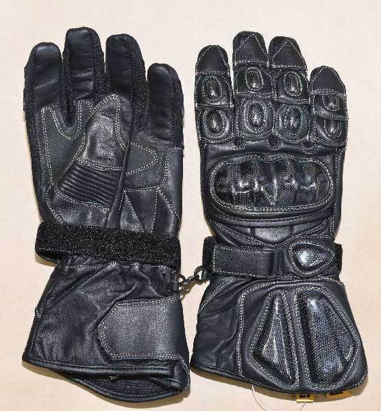 ★レベルが違います★送料198円★人気NO.1牛革バイクグローブ/カーボンプロテクト黒 Mサイズ拍卖
