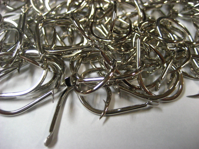 工場直ヒラマサ 11号 白 ハーフ100本入り 即決拍卖