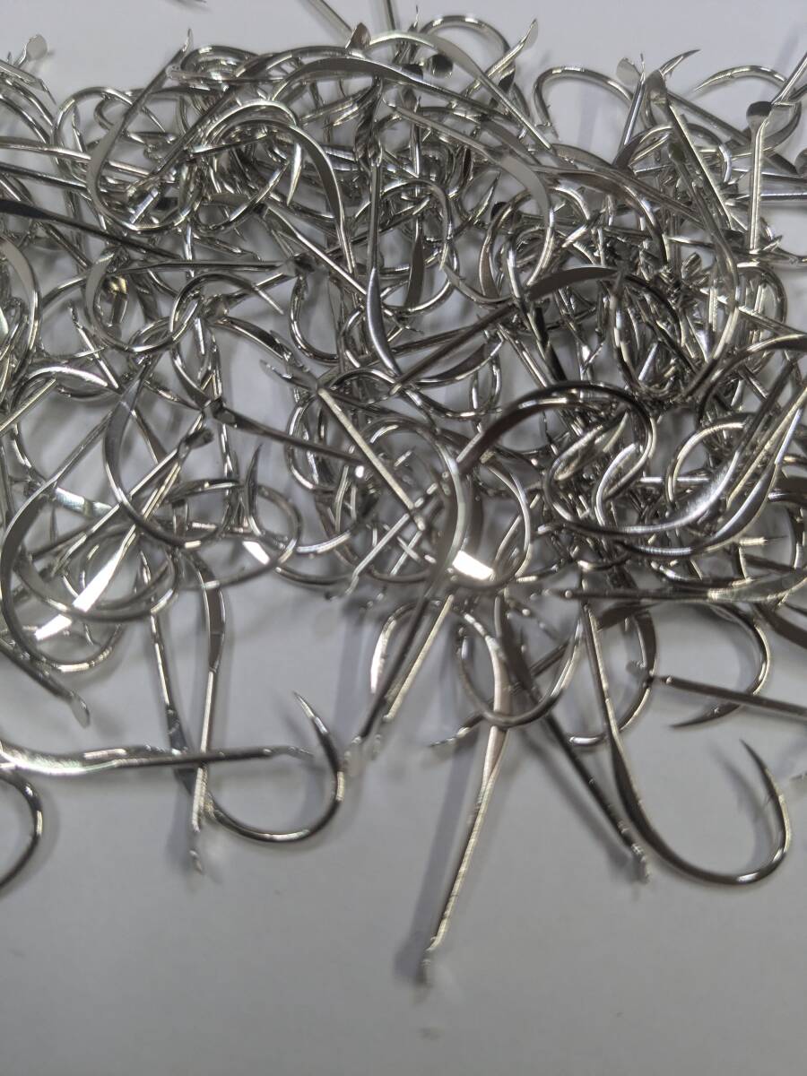 工場直イサキ 13号 白 ハーフ110本 即決拍卖