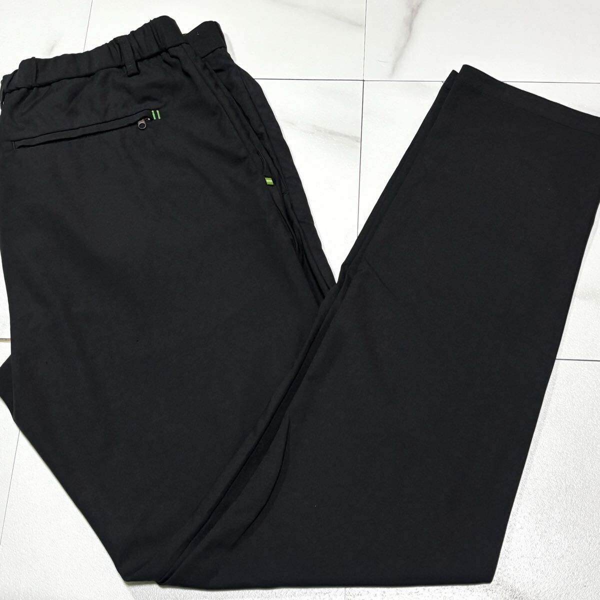 美品/ XLサイズ HUGO BOSS ヒューゴボス スラックス ロゴプレート ストレッチ トラベル ブラック 黒 50サイズ拍卖