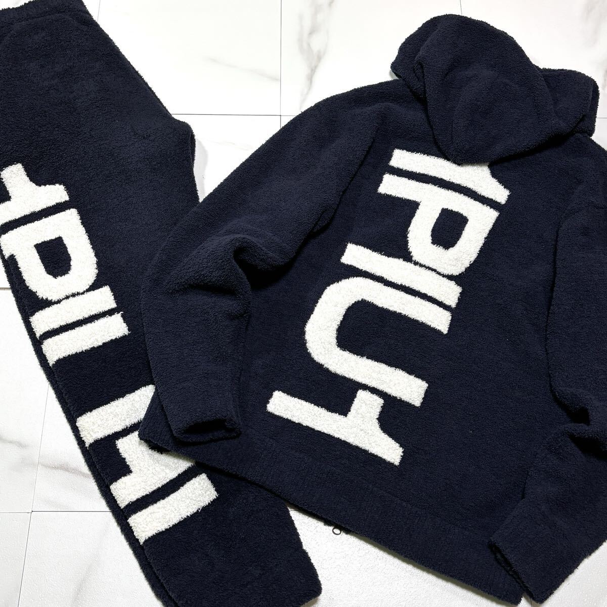 美品/ XLサイズ 1PIU1UGUALE3 RELAX ウノピュウノウグァーレトレ セットアップ パーカー フリース ブランドロゴ パンツ ネイビー拍卖