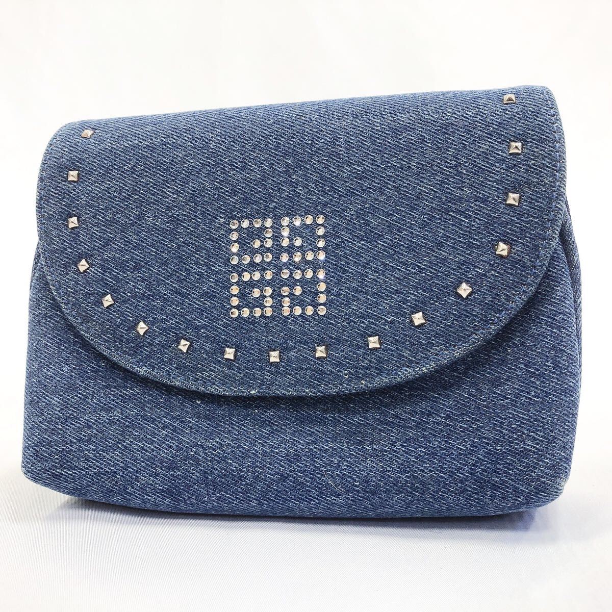 ★4-1015 未使用保管品 GIVENCHY ジバンシィ ポーチ デニム 小物入れ ケース 横18cm 縦14cm マチ3.5cm ラインストーン拍卖