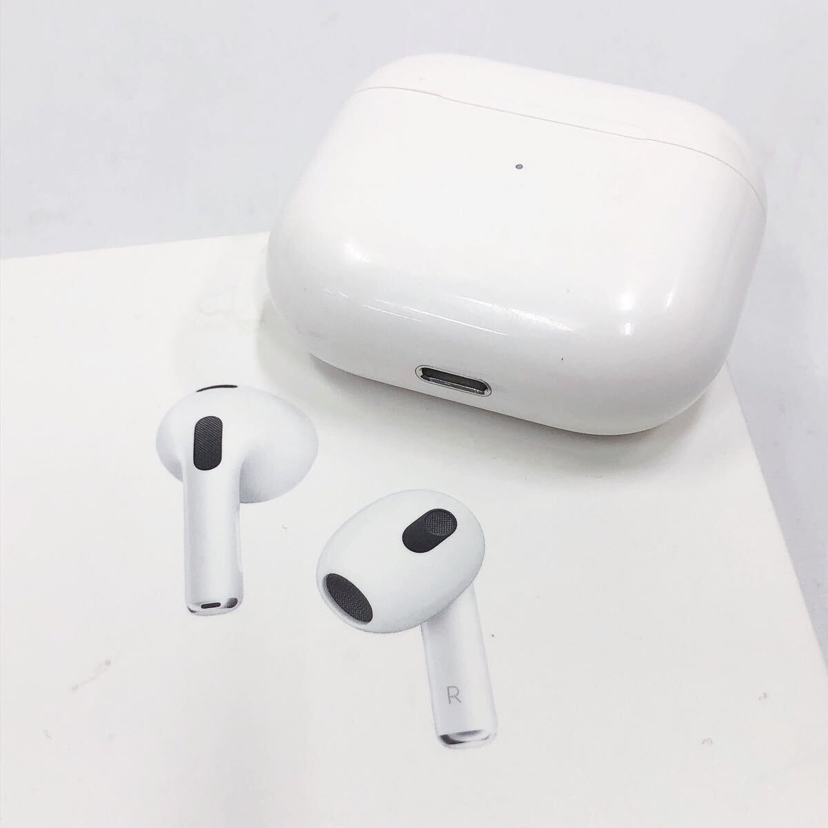 ★4-1026【片耳のみ】動作品 Apple アップル AirPods エアーポッズ A2566 Rのみ ワイヤレスイヤホン イヤホン拍卖