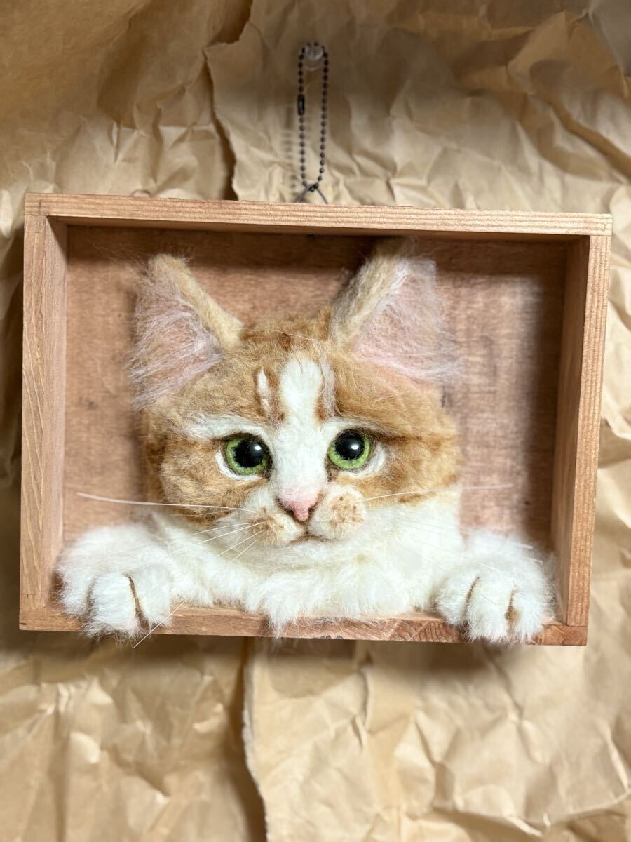 羊毛フェルト茶白猫の壁掛けオブジェ【ハンドメイド拍卖