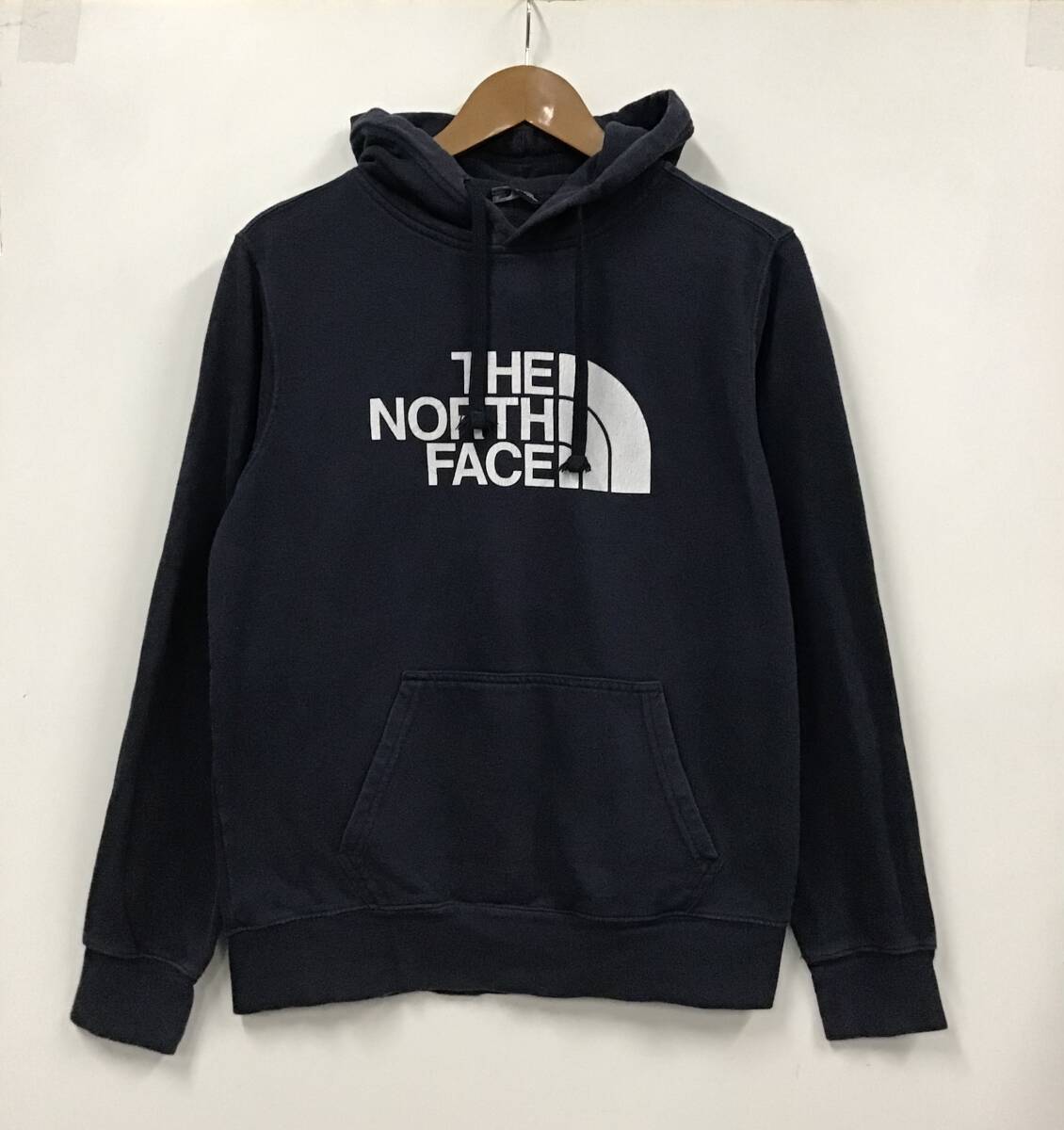 《 H 748 》THE NORTH FACE ザ・ノースフェイス パーカー プルオーバー アウトドア Sサイズトップス 紺 1円スタート アメリカ古着 古着卸拍卖