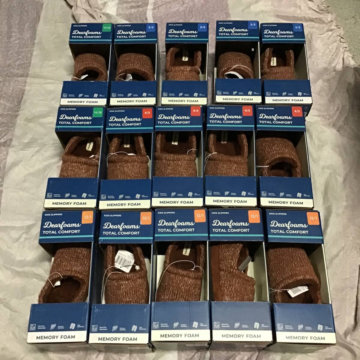 《 H 618 》★新品未使用★ Dearfoams キッズスリッパ 15足まとめ フリマ プレゼント 定価1788 コストコ仕入れ 男女兼用 室内外 滑りにくい拍卖