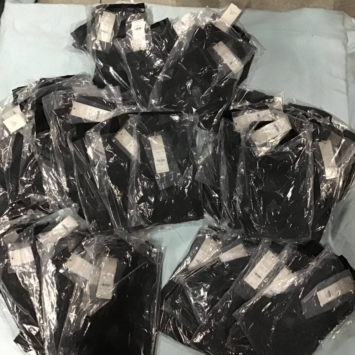 《 H 686 》★新品未使用★ adidas アディダス レギンス 9分丈 大量 50枚 スポーツ ジム ダンス ヨガ コストコ仕入れ 定価1998 お買い得拍卖