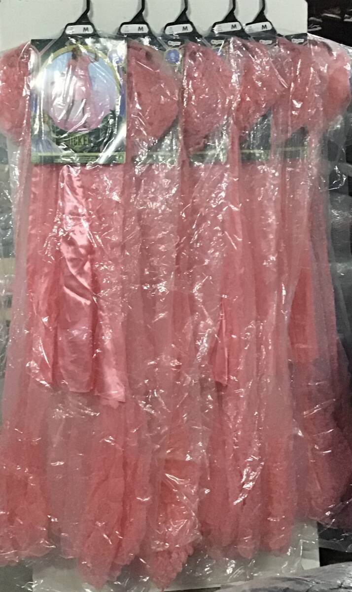 《 H 740》☆新品未使用☆ ディズニー プリンセス ドレス 5枚まとめ コストコ仕入れ ウィキッドふたりの魔女 グリンダ 定価3598 Mサイズ拍卖