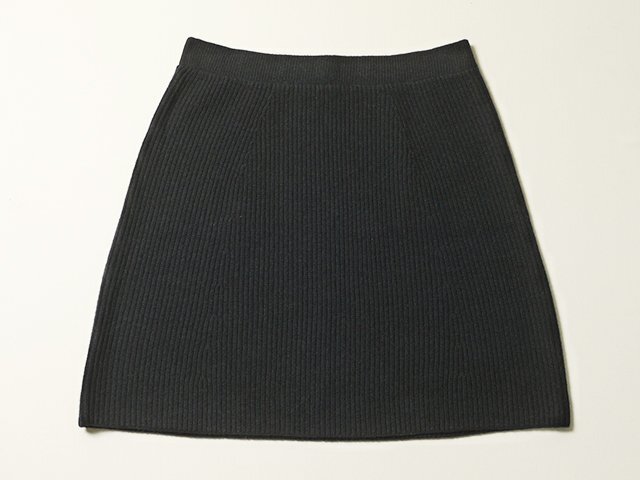 新品◆ UNIQLO C ユニクロシー ニットスカート 正規品 Mサイズ プレミアムラム ミニスカート クレアワイトケラー 拍卖