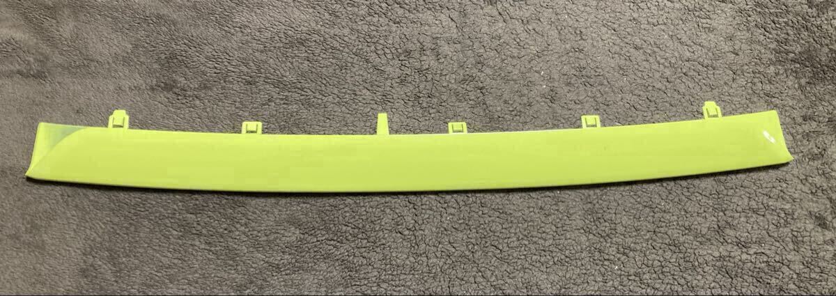 【売り切り一円スタート】ABARTH アバルト 595 695 フロントバンパーインサート アドレナリングリーン 塗装後未使用品拍卖