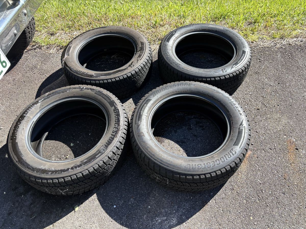 ブリヂストン ブリザック DM-V3 225/60-17 スタッドレスタイヤ 2023年製造 中古品拍卖