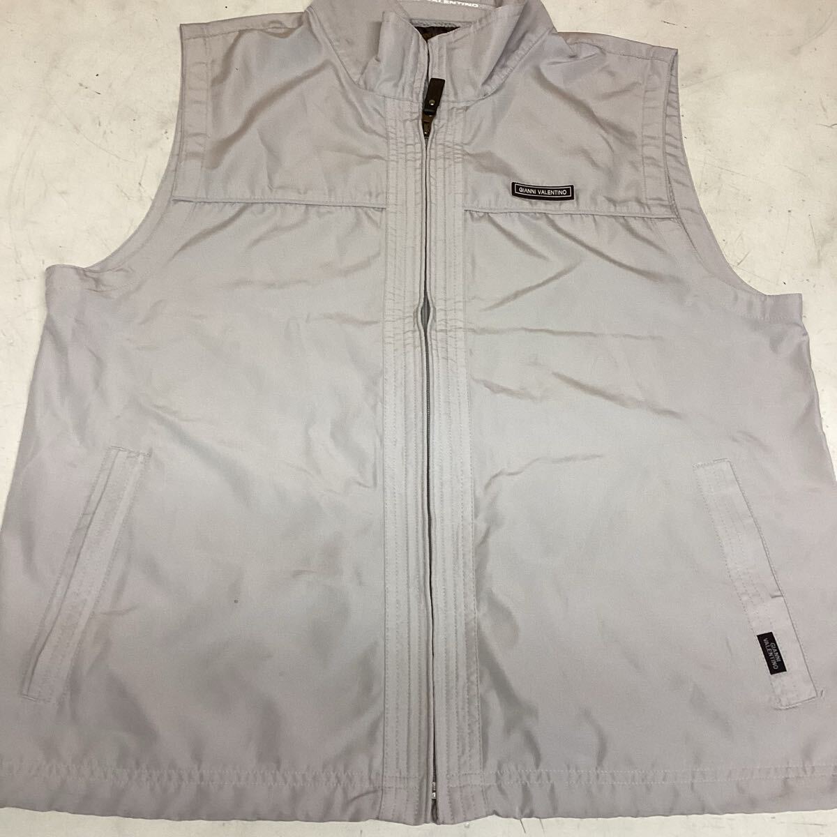 GIANNI VALENTINO メンズ ベスト Lサイズ グレー (み94)拍卖