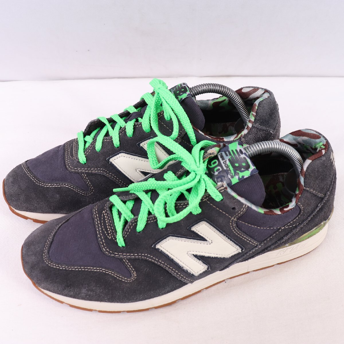 996 ニューバランス 27.5cm/new balance 紺 ネイビー キミドリ 迷彩 カモフラージュ 中古 古着 メンズ スニーカー yy7327拍卖