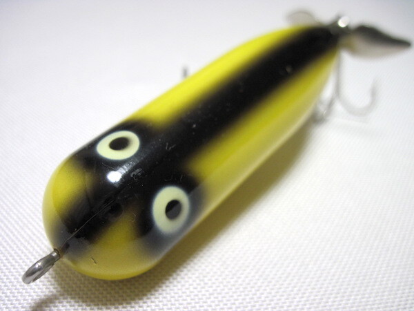 YB《Heddon》マグナムトーピード【MAGNUM TORPEDO】_マグトー『オールドへドン』吹き目 縦割れ イエロー&ブラック『軽い初期不良あり』拍卖