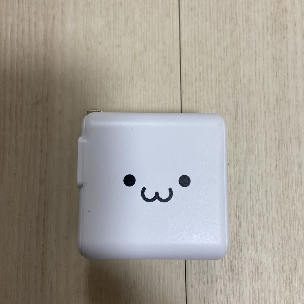 11-35-B4 ELECOM 4ポート USB充電アダプター拍卖