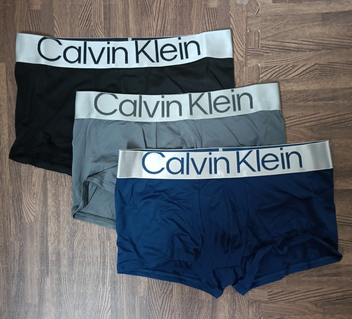 新品! カルバンクライン 3枚組 ボクサーパンツ Mサイズ 3色組 CK BTS マイクロファイバー素材 ジョングク Calvin Klein拍卖
