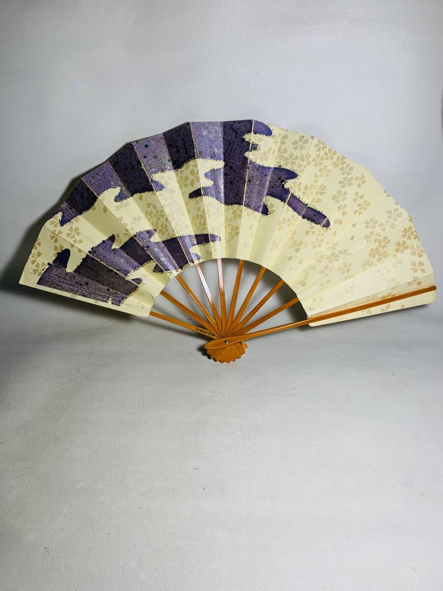 舞扇 扇子「クリーム地桜散し紫雲」r703 /日本舞踊 能楽 能扇 扇子 飾扇拍卖