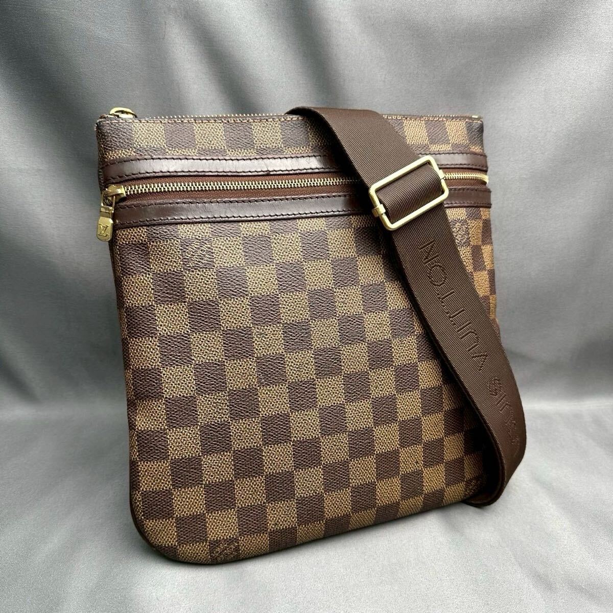 E227 ルイヴィトン LOUIS VUITTON ダミエ エベヌ ポシェット ボスフォール ショルダーバッグ 斜めがけバッグ シリアル MI2067 男女兼用拍卖