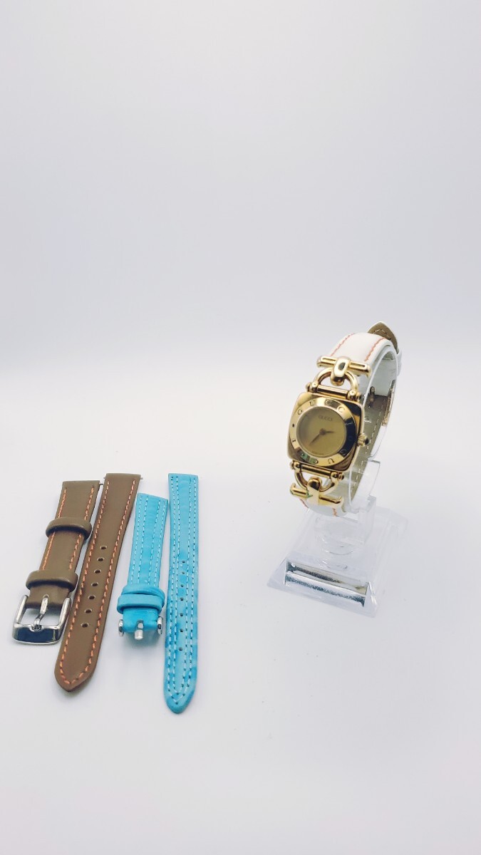 【稼働品】 グッチ GUCCI 6300L 。チェンジベルト ホワイト クオーツ レディース 腕時計 2本替えベルト。拍卖