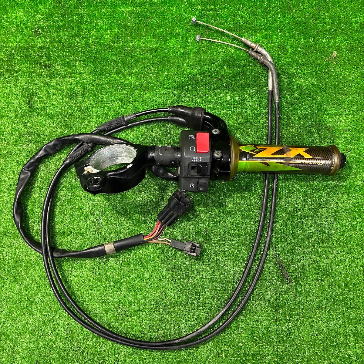 カワサキ Ninja ZX-10R(2011-2015年) 純正 ハンドルスイッチ ASSY 右側 スロットル 中古拍卖