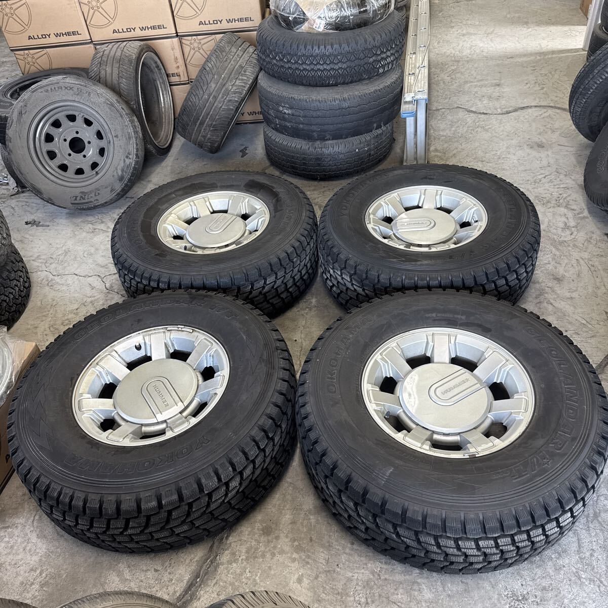 ハマー H2 HUMMER 純正17インチアルミホイールとスタッドレスタイヤ 検索 165.1 8穴 8H サバーバン エクスプレス GMC サバナ 愛知 車検用?拍卖