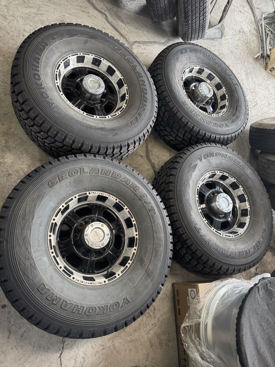 ハマー H2 HUMMER PROCOMP 16インチアルミホイールとスタッドレスタイヤ 検索 165.1 8穴 8H サバーバン エクスプレス プロコンプ 車検用?拍卖