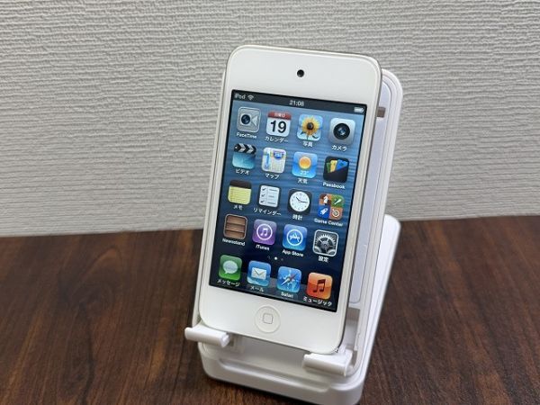 E003 Apple アップル iPod touch 第4世代 MD058J/A 32GB 通電確認済 現状品拍卖