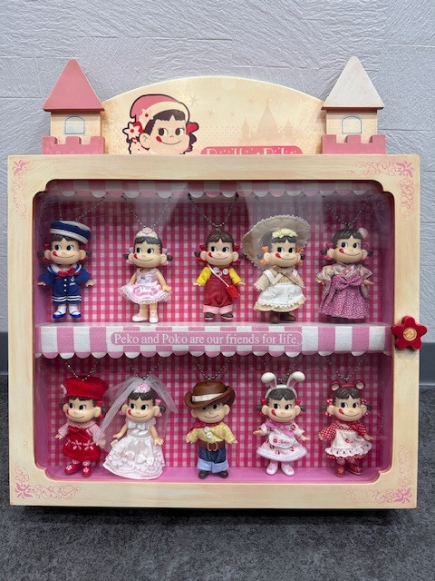 ●H7-11-66 ペコちゃんグッズ Peko FUJIYA 不二家 プリティペコ ドールハウス&フィギュア 変色あり 保管品拍卖