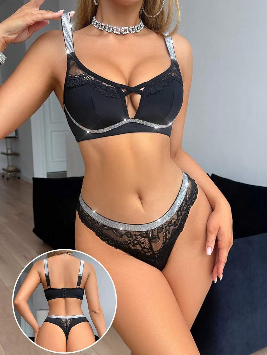 インティメート ブラジャー ショーツ セット 女性用シルバーメタリックストラップ ワイヤレスブラ&ショーツセット拍卖