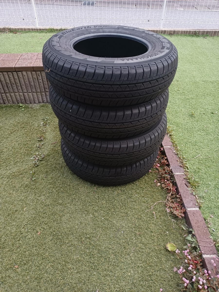 【新車外し極上品】ヨコハマ BluEarth RY-02 195/80R15 4本セット★キャラバン・ハイエース対応★24年製★(滋賀・彦根)拍卖