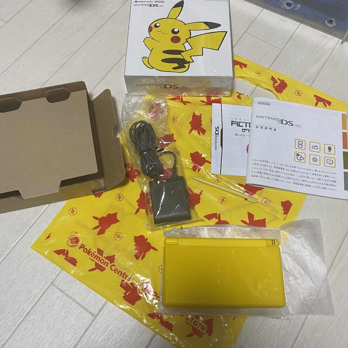 状態良 ニンテンドーDS Lite 本体 セット ピカチュウエディション 任天堂 USG-001 DSLite 動作確認済 E00-322jy/F3拍卖