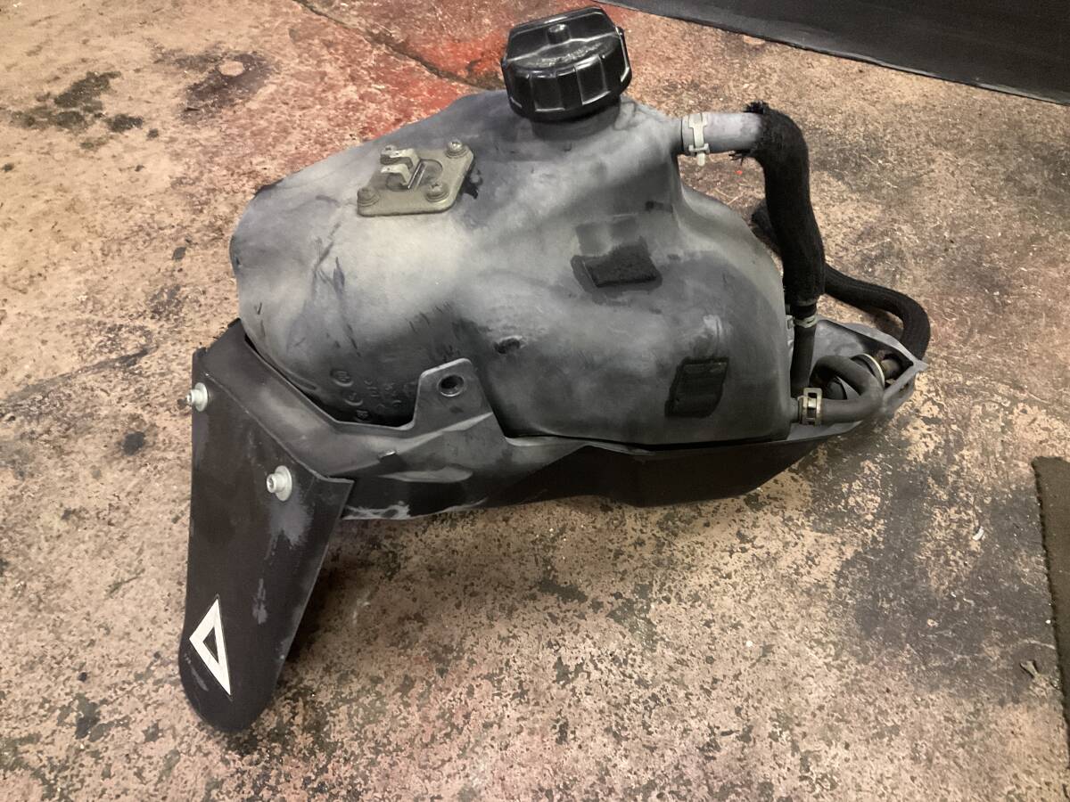 アドレスV125 G CF46A 純正 タンク キャップリアフェンダー拍卖