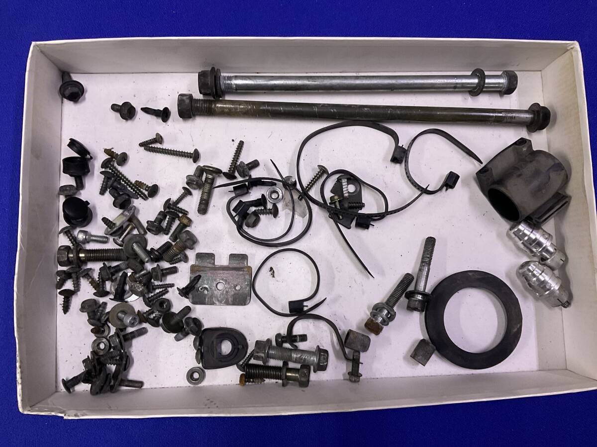 アドレスV125 G CF46A 純正 ネジ ボルト ナット マフラーナット シャフト拍卖