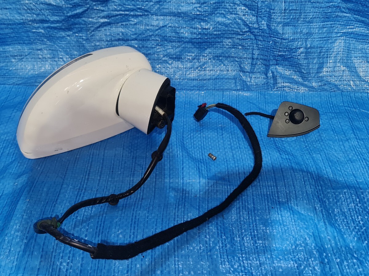 アウディ TT 8JCCZF 右 ドアミラー サイドミラー 白色拍卖