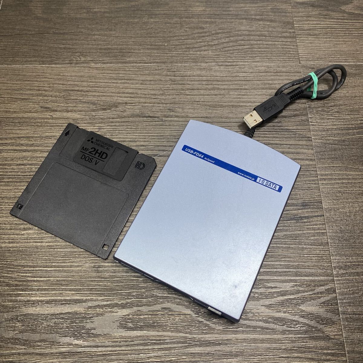 IO DATA アイオーデータ 4倍速 USBバスパワーFDドライブ USB-FDX4 FDD Windows11で動作確認済み 拍卖