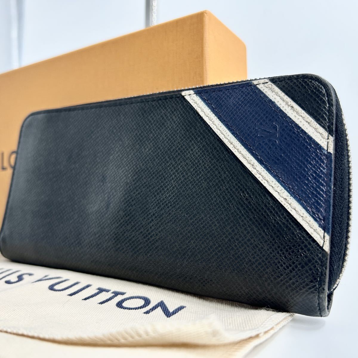 箱付き・希少モデル LOUIS VUITTON ルイ ヴィトン タイガ 長財布 オーガナイザー ヴェルティカル ラウンドジップ ビジネス 多収納 黒拍卖
