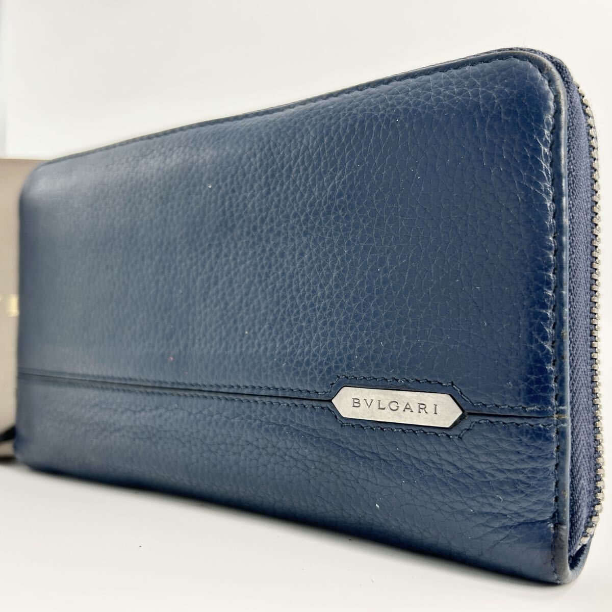 希少・近年モデル BVLGARI ブルガリ 長財布 ラウンドファスナー オクト レザー 本革 紺 ネイビー メンズ ビジネス 多収納 プレートロゴ拍卖