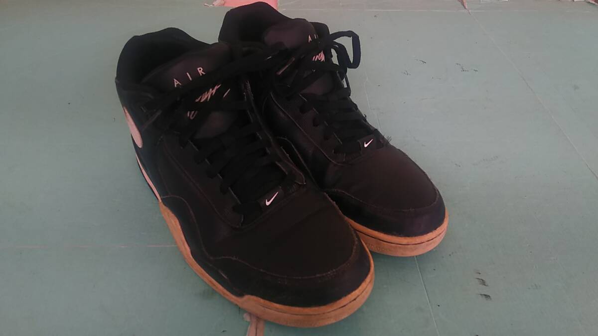 C7648-187♪【80】NIKE AIR FLITGH LEGACY BLACK WHITE 28.5cm拍卖