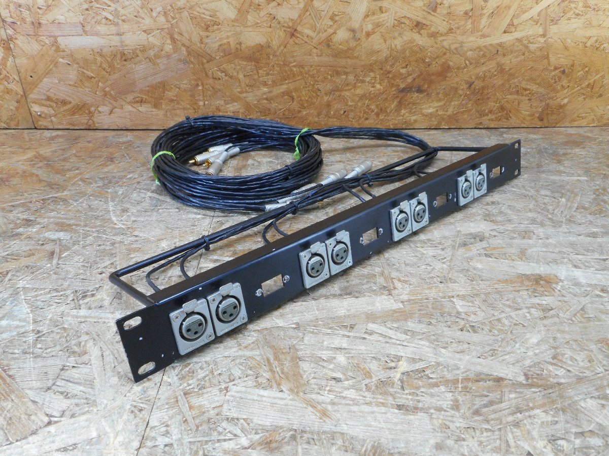 ◎メーカー・型番不明 1Uラックサイズ・CANNON XLR端子メス 8個 パッチ盤/パッチベイ/コネクタパネル RCAケーブル 現状品◎Z-3314拍卖